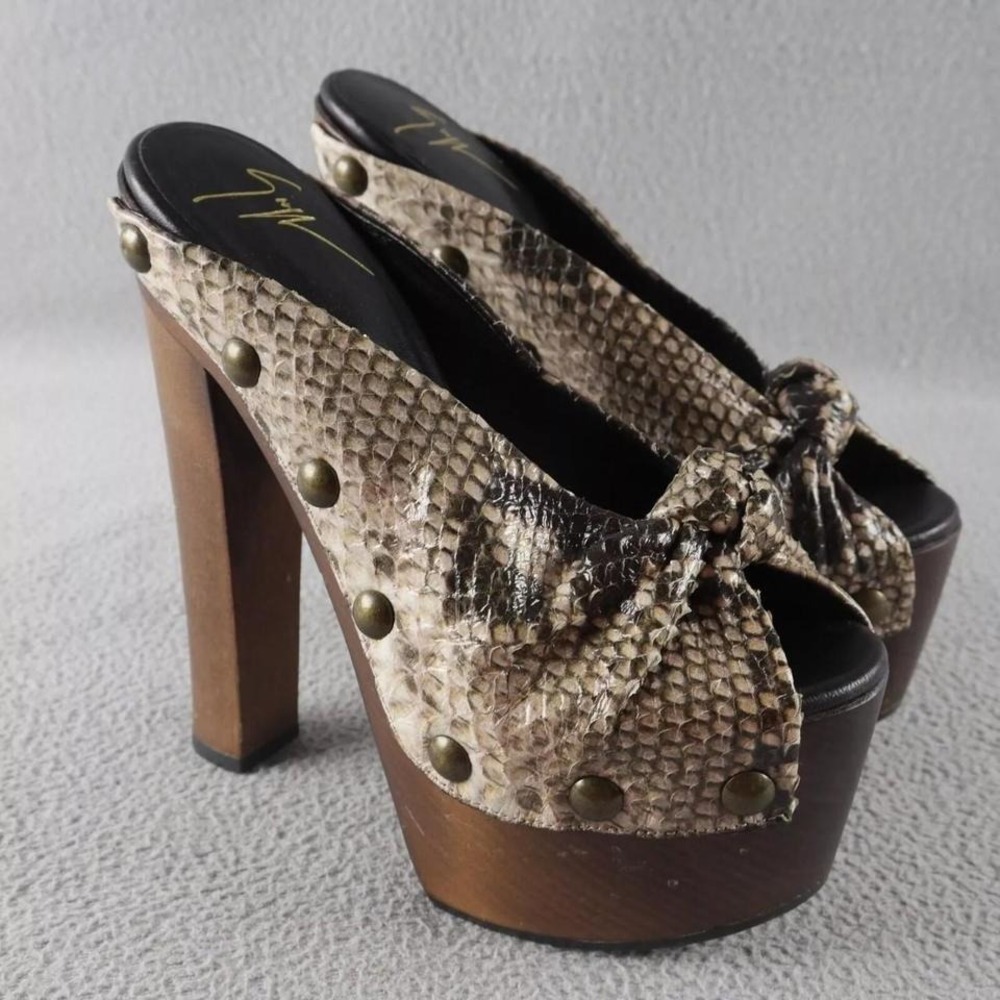 Giuseppe Zanotti Saintro Peep Toe Snakeskin Studded Platform Mules EU 35.5 $845